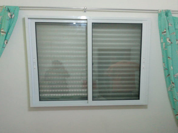 Concertar janela de correr emperrada - São Paulo Zona Centro (São